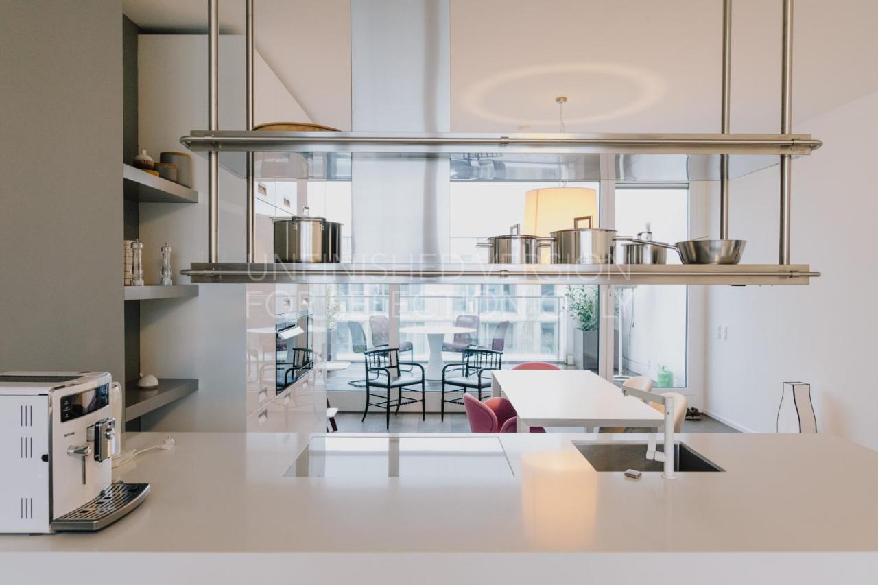 160m² Rooftop Penthouse With Terrace & View * Berlijn
